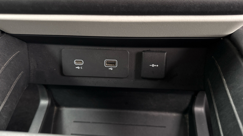 Land Rover Defender 2.0 D240 S 110 5dr Auto Diesel Estate